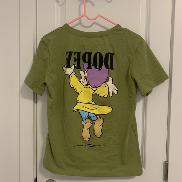 3/$35 or 4/$45 Snow white Dopey Dwarf Graphic Tee - Picture 3 of 6
